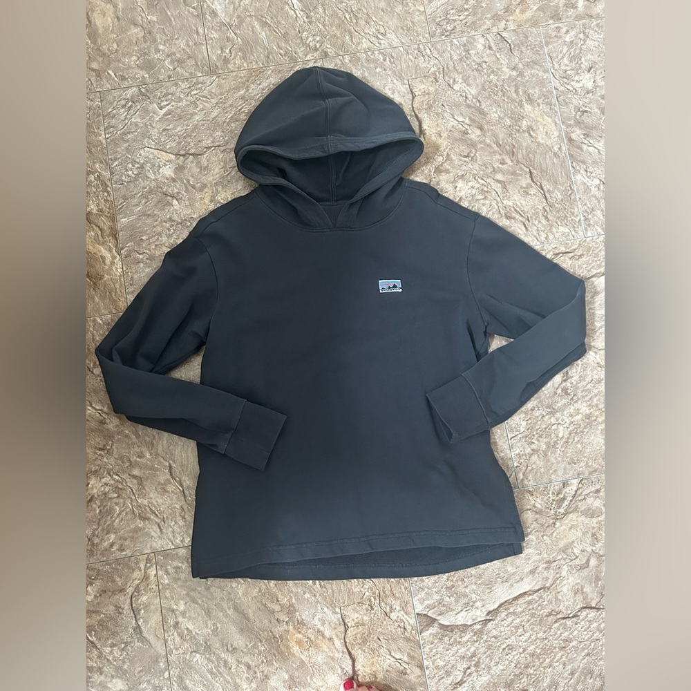 Patagonia hoodie - medium
